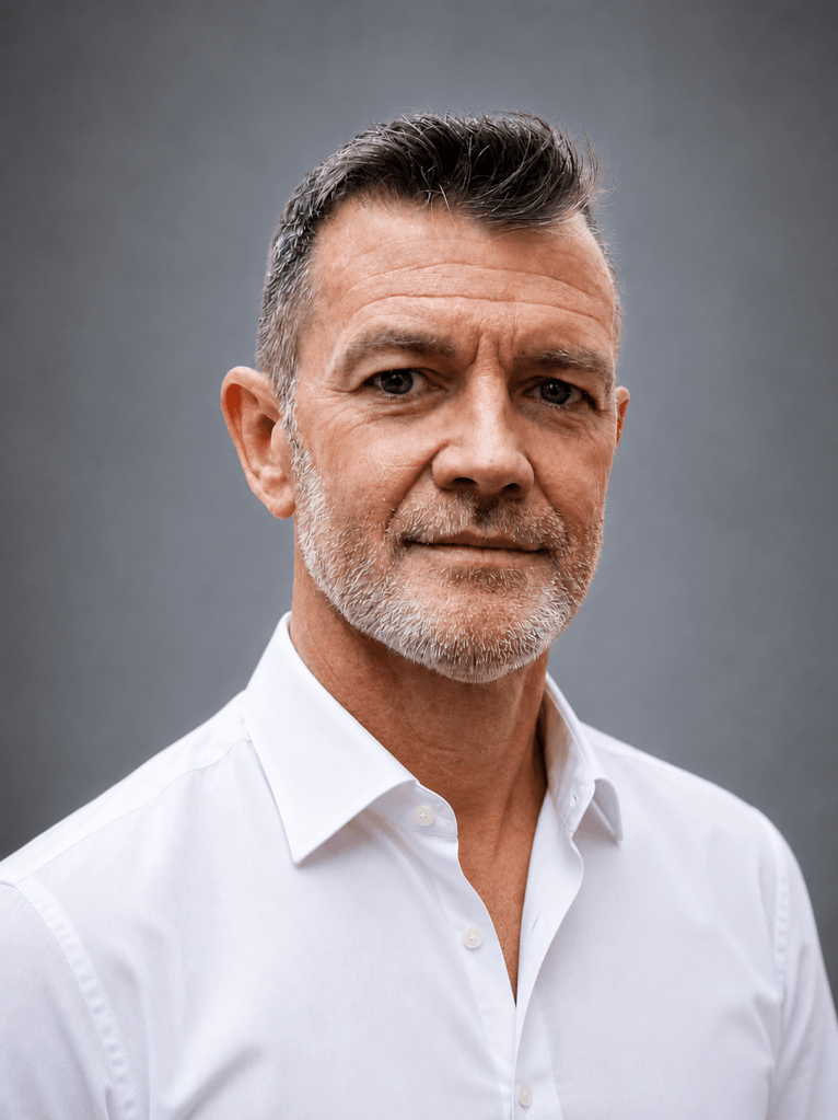 Headshot of Daniel Meloy